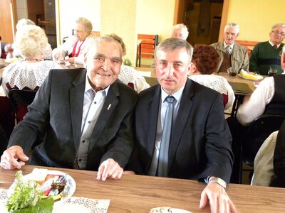 Burmistrz Jan Labus z Józefem Wojdyłą. 